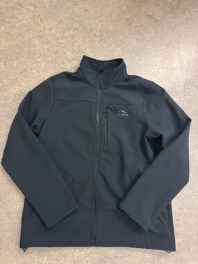 LLbean Men's Black Performance Softshell Jacket Size Medium excellent condition